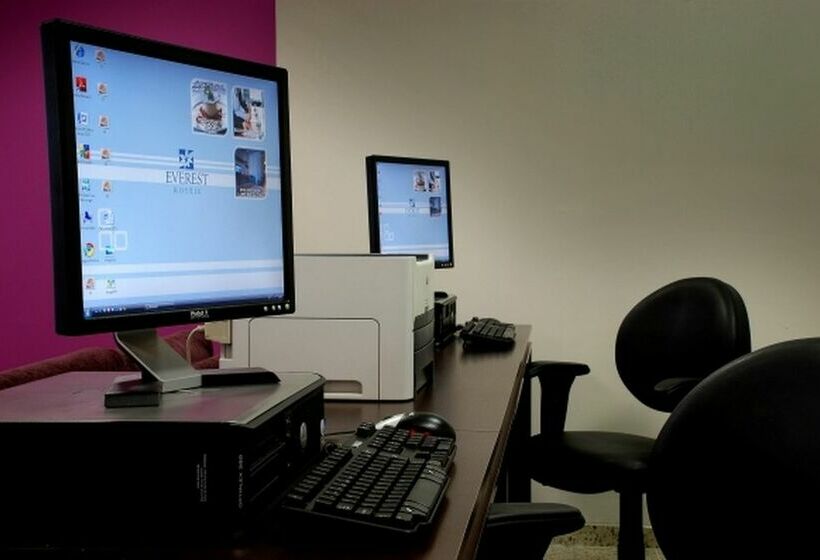 هتل Everest Porto Alegre