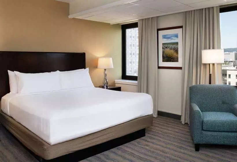 Doubletree By Hilton Hotel Portland