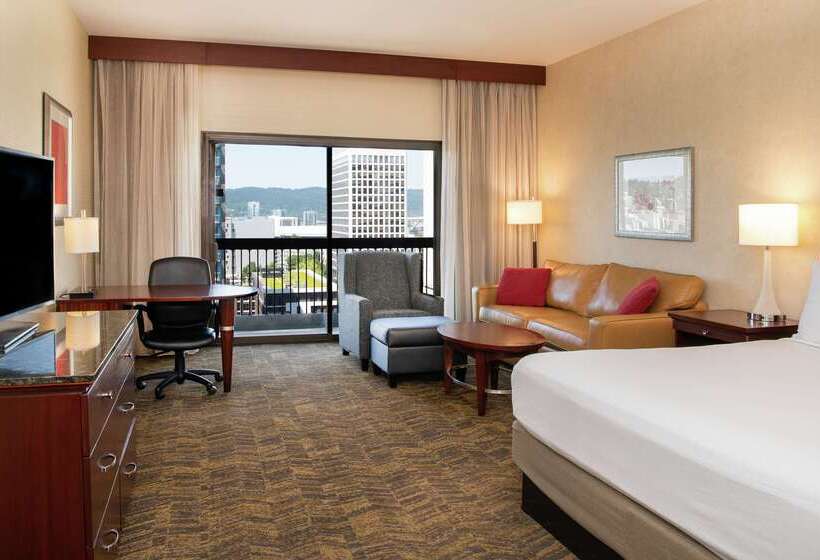 Doubletree By Hilton Hotel Portland
