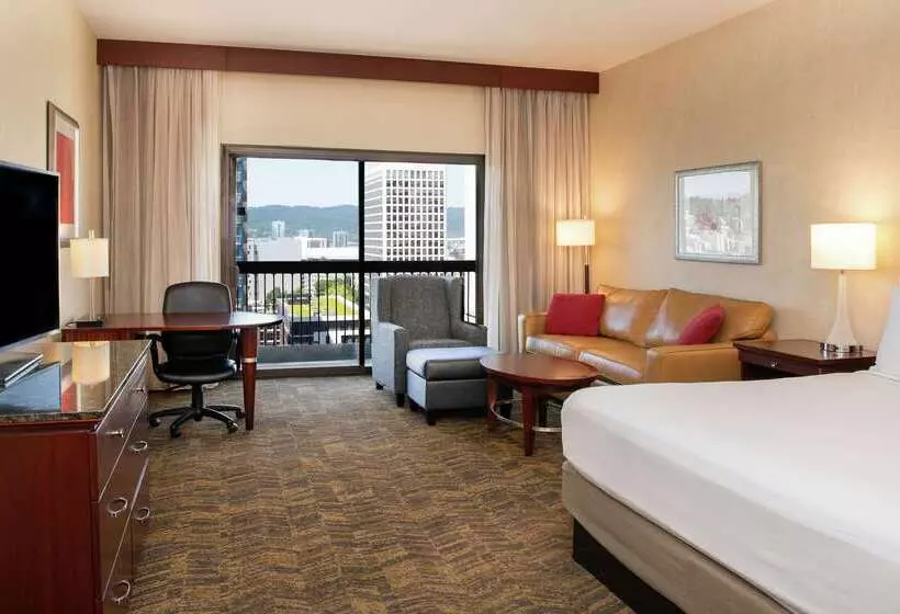 Doubletree By Hilton Hotel Portland