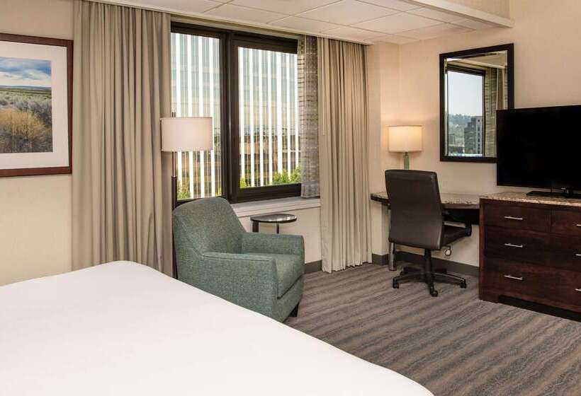Doubletree By Hilton Hotel Portland