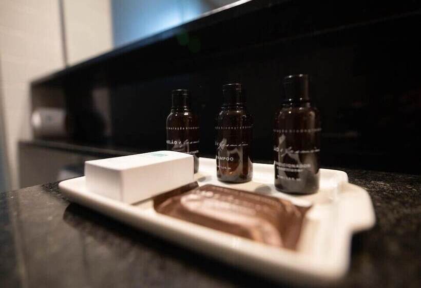 فندق H2 Platinum Lourdes