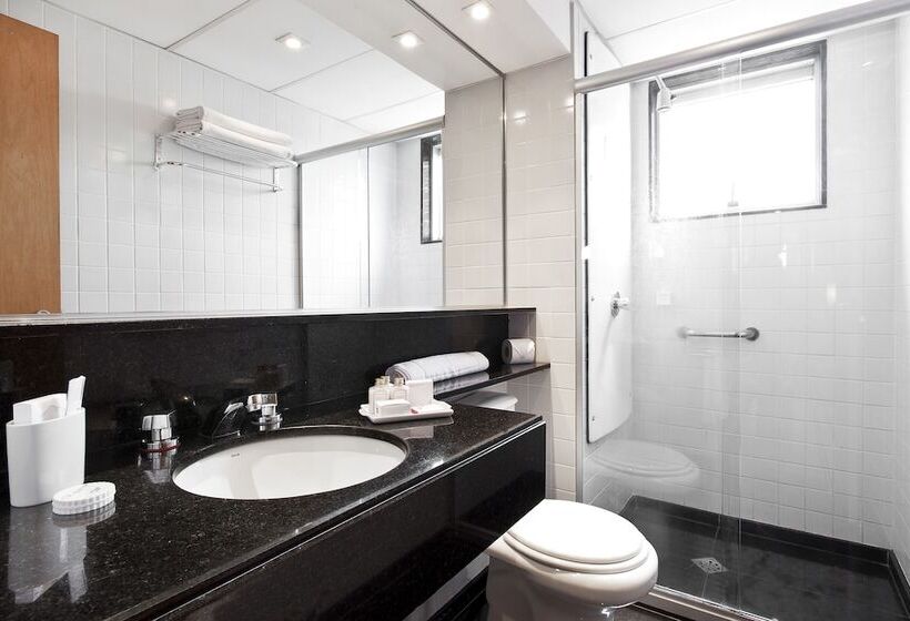 فندق H2 Platinum Lourdes