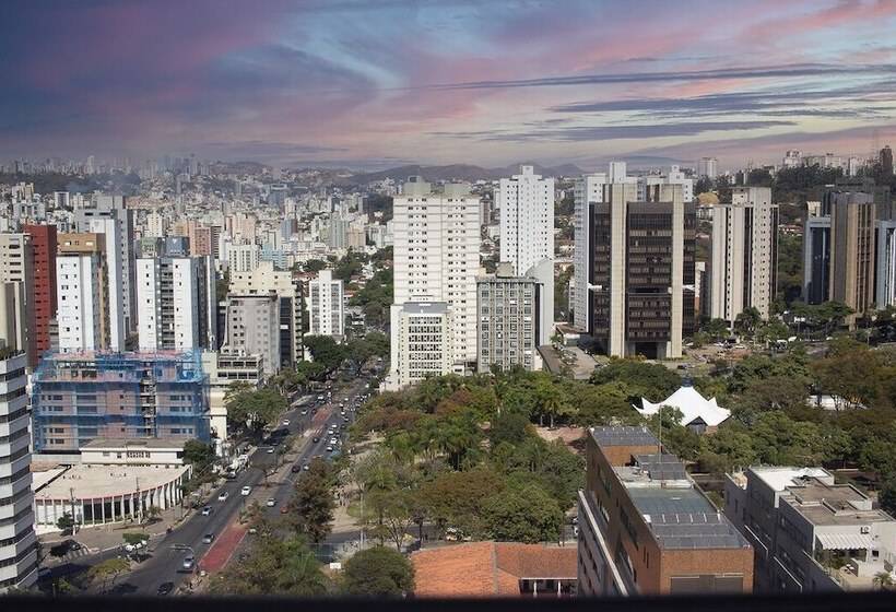 فندق H2 Platinum Lourdes