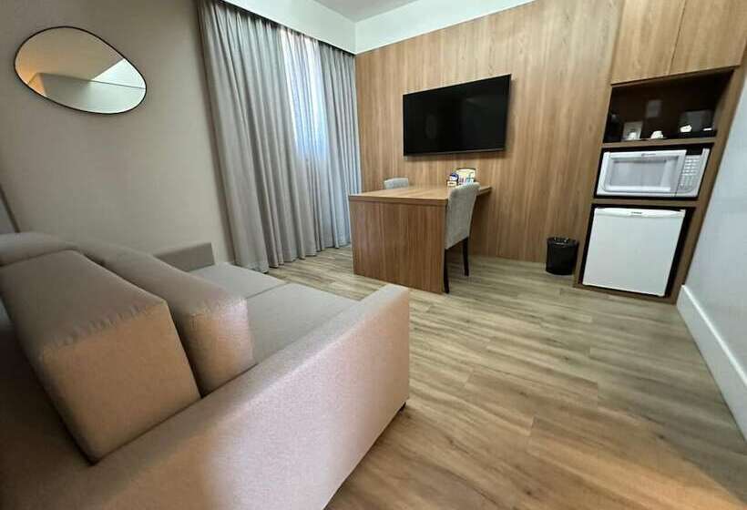 فندق H2 Platinum Lourdes