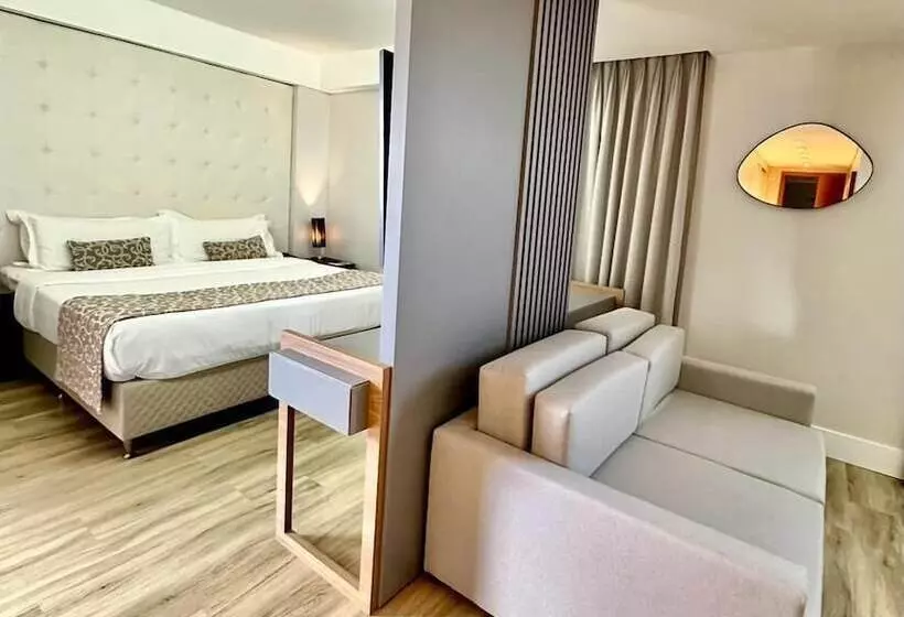 בית מלון כפרי H2 Platinum Lourdes