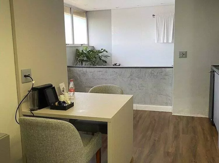 בית מלון כפרי H2 Platinum Lourdes