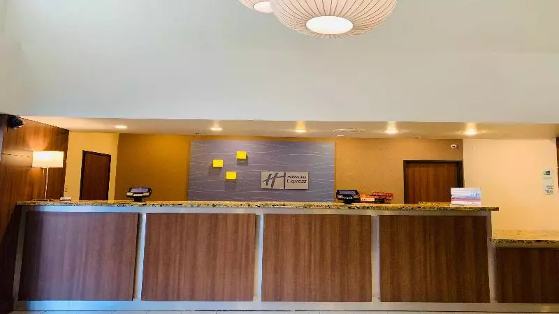 Отель Holiday Inn Express & Suites   Dallas Park Central Northeast, An Ihg