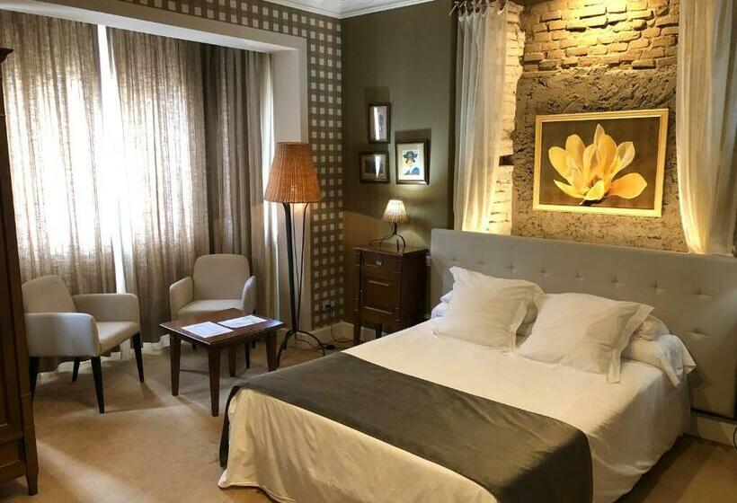 هتل Marina De Campios