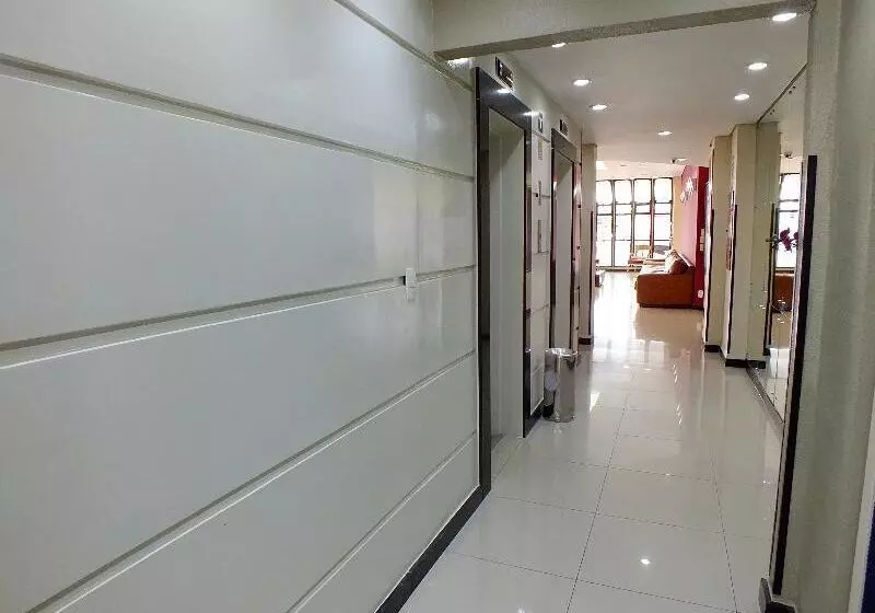 Hôtel Nacional Inn Curitiba Torres