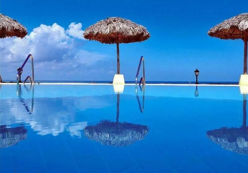 استراحتگاه Sirenis Tropical Varadero