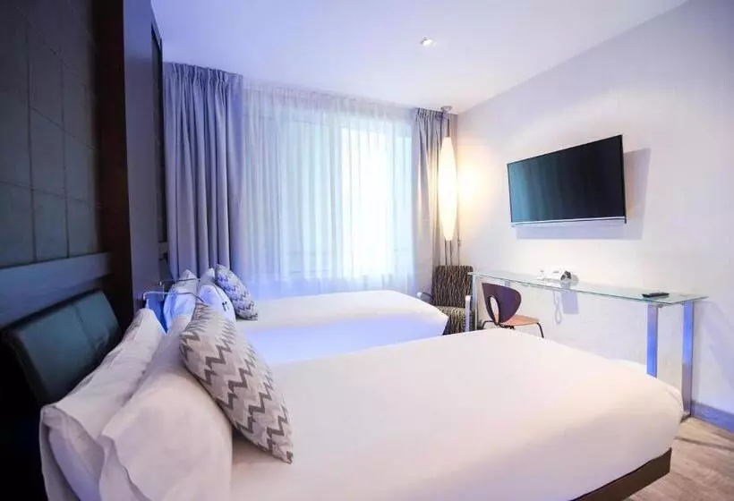 هتل Petit Palace President Castellana