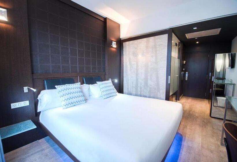 هتل Petit Palace President Castellana