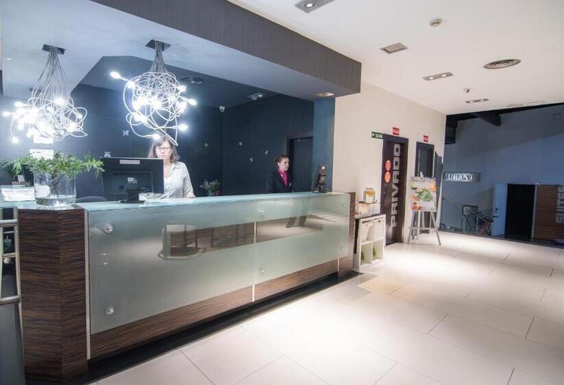 هتل Petit Palace President Castellana