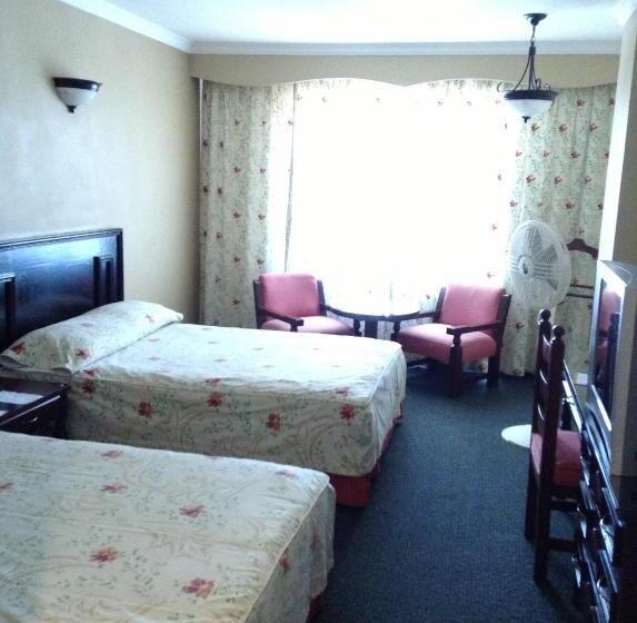 هتل Real De Uruapan