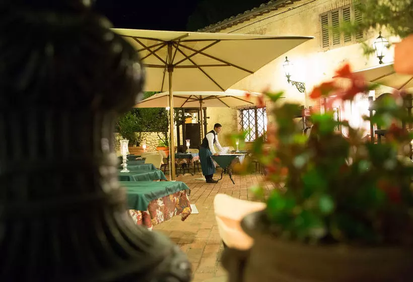 Отель Relais La Suvera