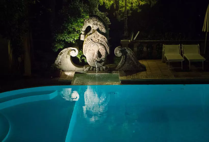 Отель Relais La Suvera