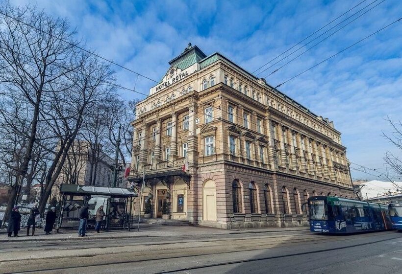 Отель Royal