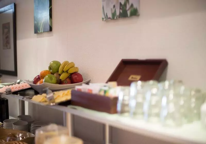 هتل Uthgra De Las Luces