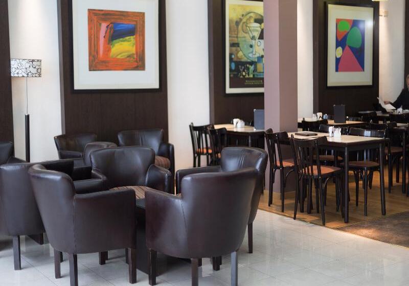 هتل Uthgra De Las Luces