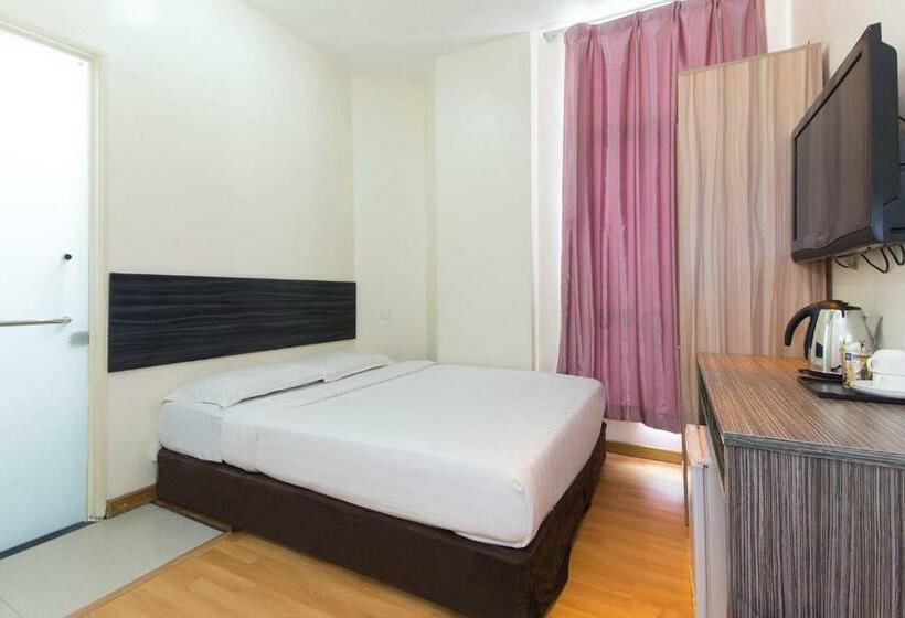 هاستل I Boutique