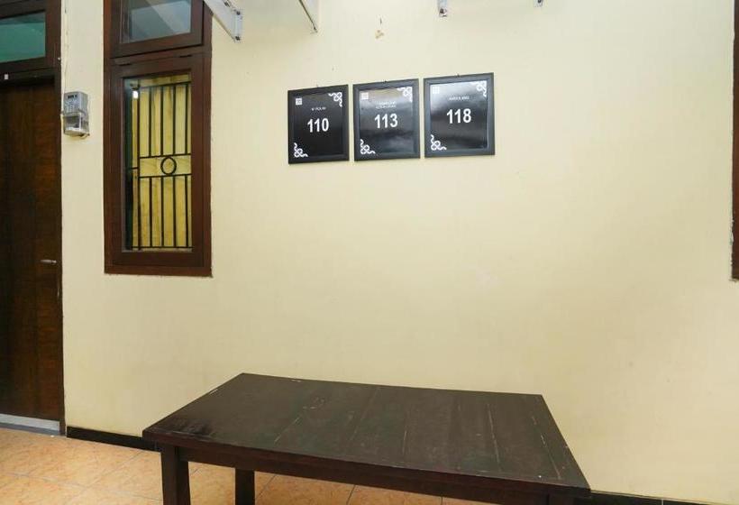 Hotel Oyo Life 2905 Kost Semampir Tengah Near Rsu Premier Surabaya Kota Surabaya