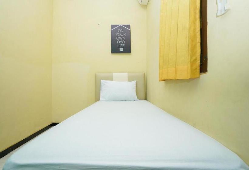Hotel Oyo Life 2905 Kost Semampir Tengah Near Rsu Premier Surabaya Kota Surabaya