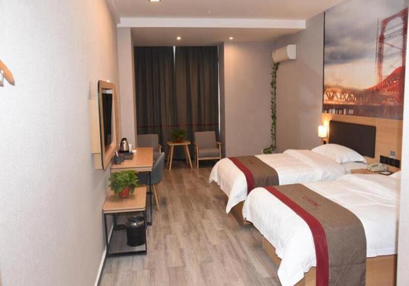 Thank Inn Chain Hotel Henan Zhengzhou Future Road Convention And Exhibition Center