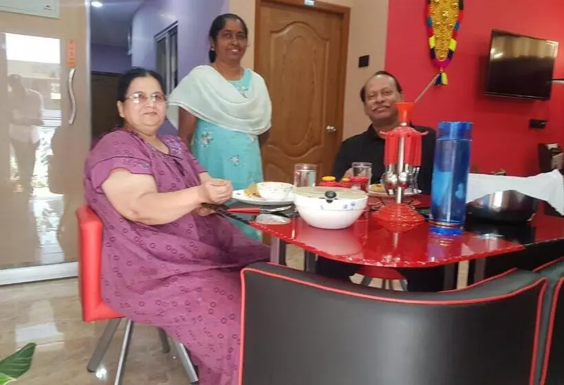 تختخواب و صبحانه Abhi's Homestay