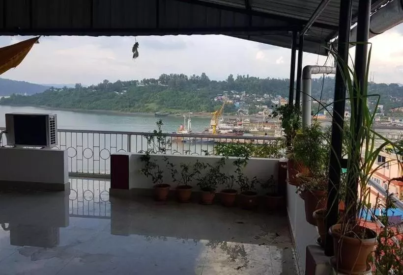 تختخواب و صبحانه Abhi's Homestay