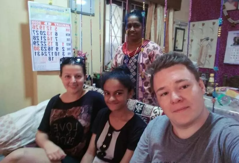 تختخواب و صبحانه Abhi's Homestay