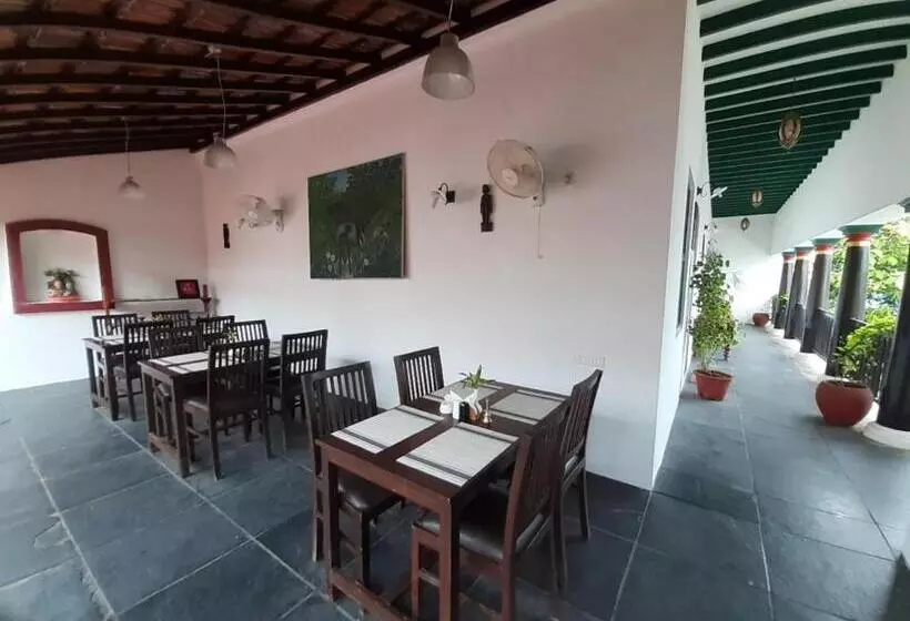 تختخواب و صبحانه Anantha Heritage