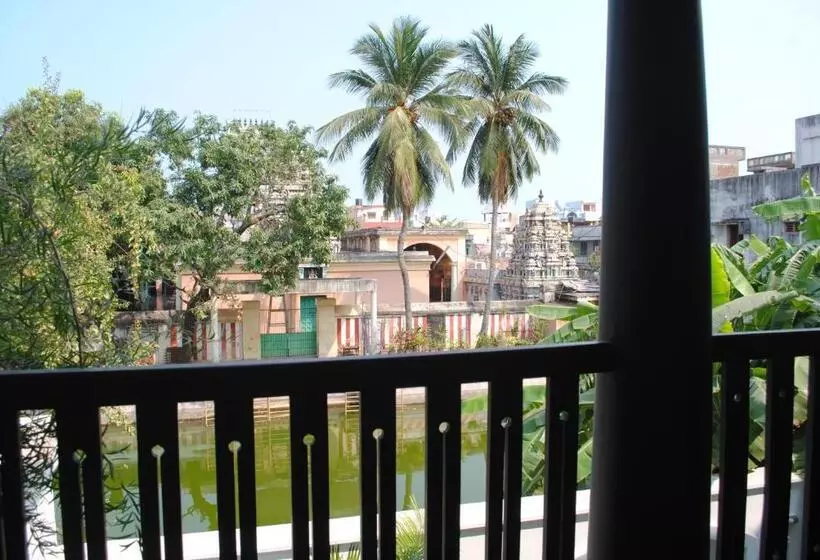 تختخواب و صبحانه Anantha Heritage