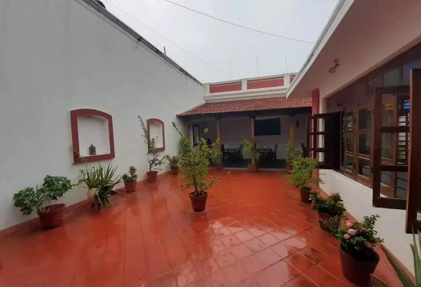تختخواب و صبحانه Anantha Heritage