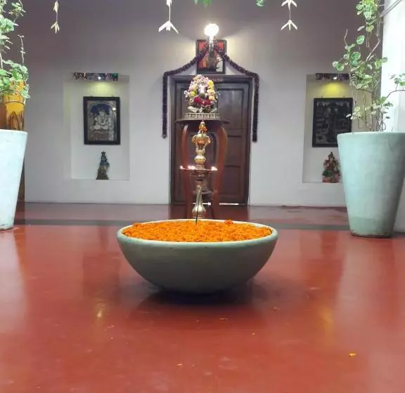 تختخواب و صبحانه Anantha Heritage