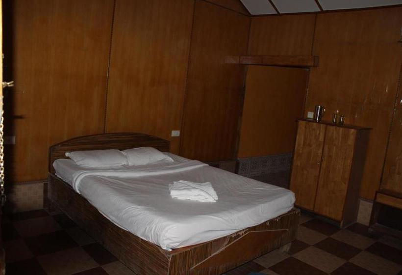 Gold Star Beach Resort