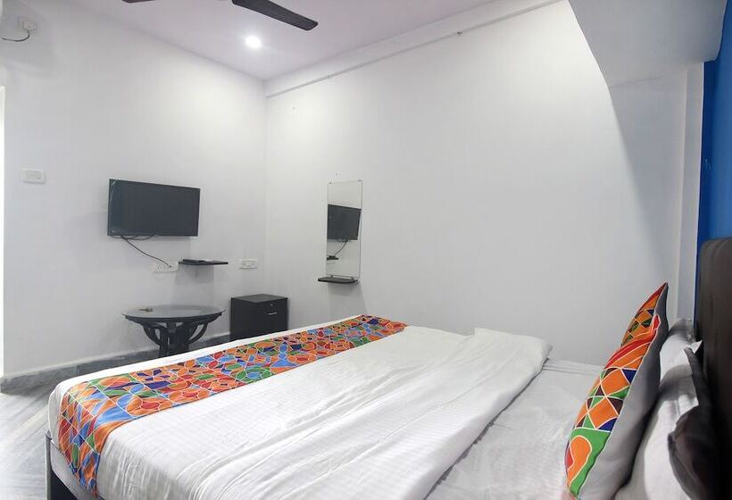 ホテル Fabexpress Saimax