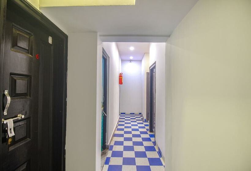 ホテル Fabexpress Saimax