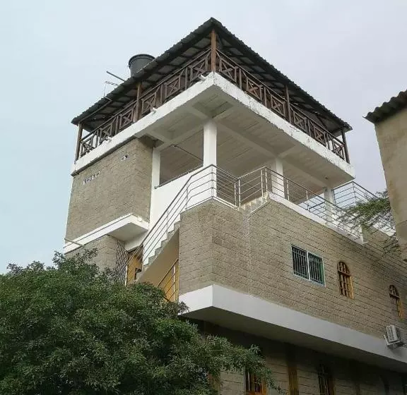 Hotelli Hostal Casa Roma