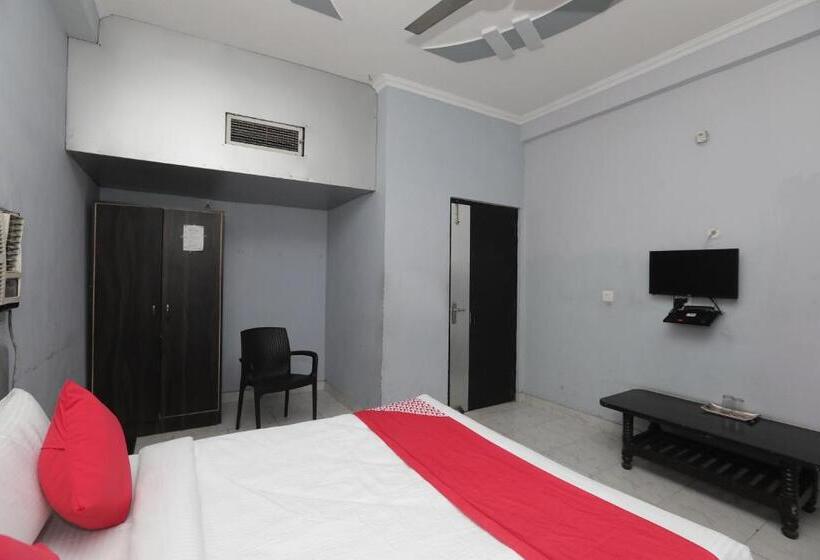 בית מלון כפרי Oyo 40851  Athithi