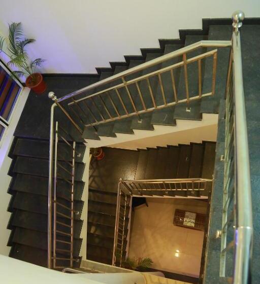 בית מלון כפרי Palmtree Leaf, Munnar