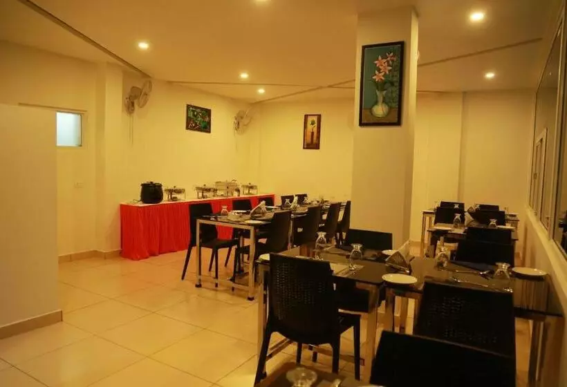 Hotel Palmtree Leaf, Munnar