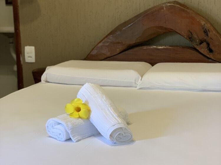 هتل Piratas Da Vila