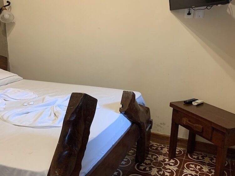 هتل Piratas Da Vila