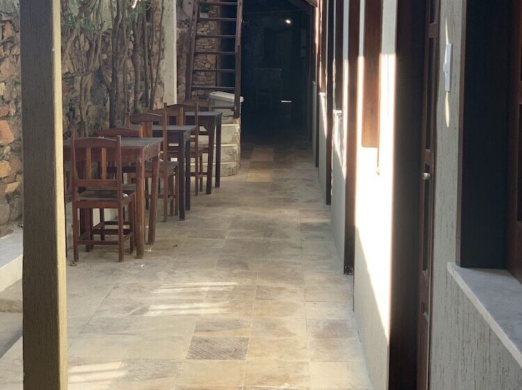 هتل Piratas Da Vila