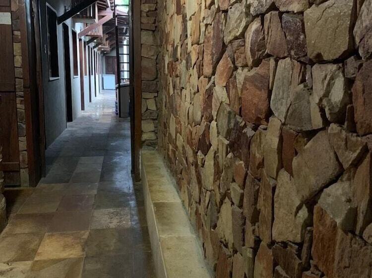 هتل Piratas Da Vila