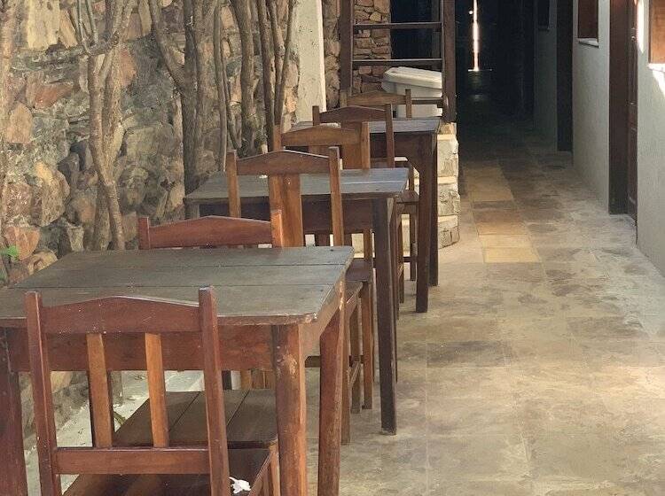 هتل Piratas Da Vila