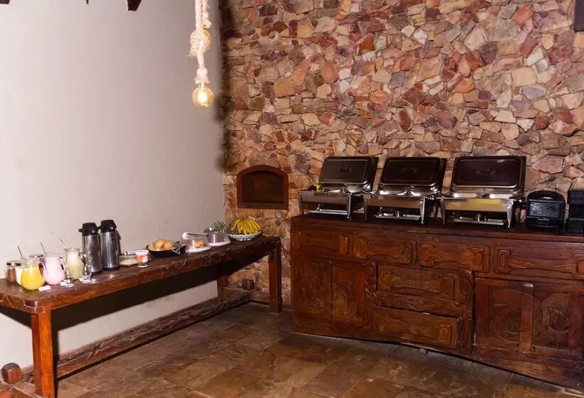 هتل Piratas Da Vila