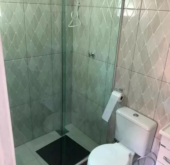 ペンション O Mar Hospedagem   Suítes Privadas