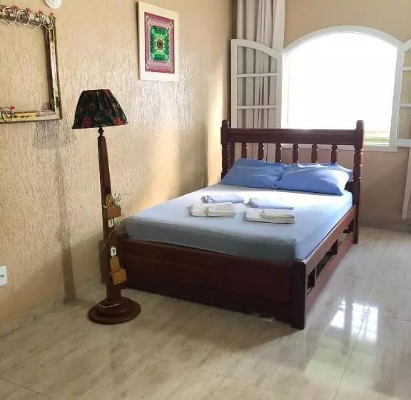 ペンション O Mar Hospedagem   Suítes Privadas